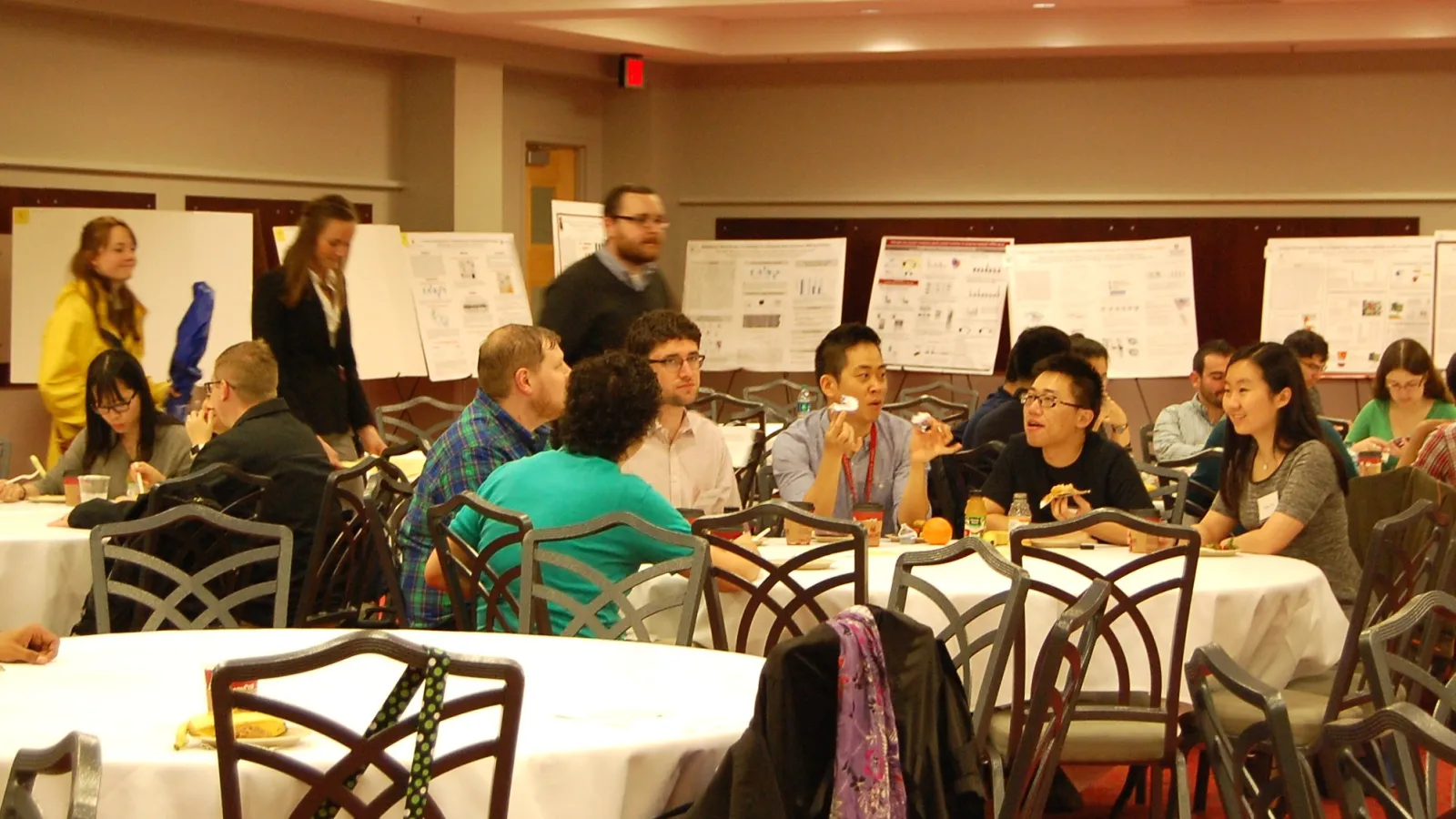 Symposium breakfast3